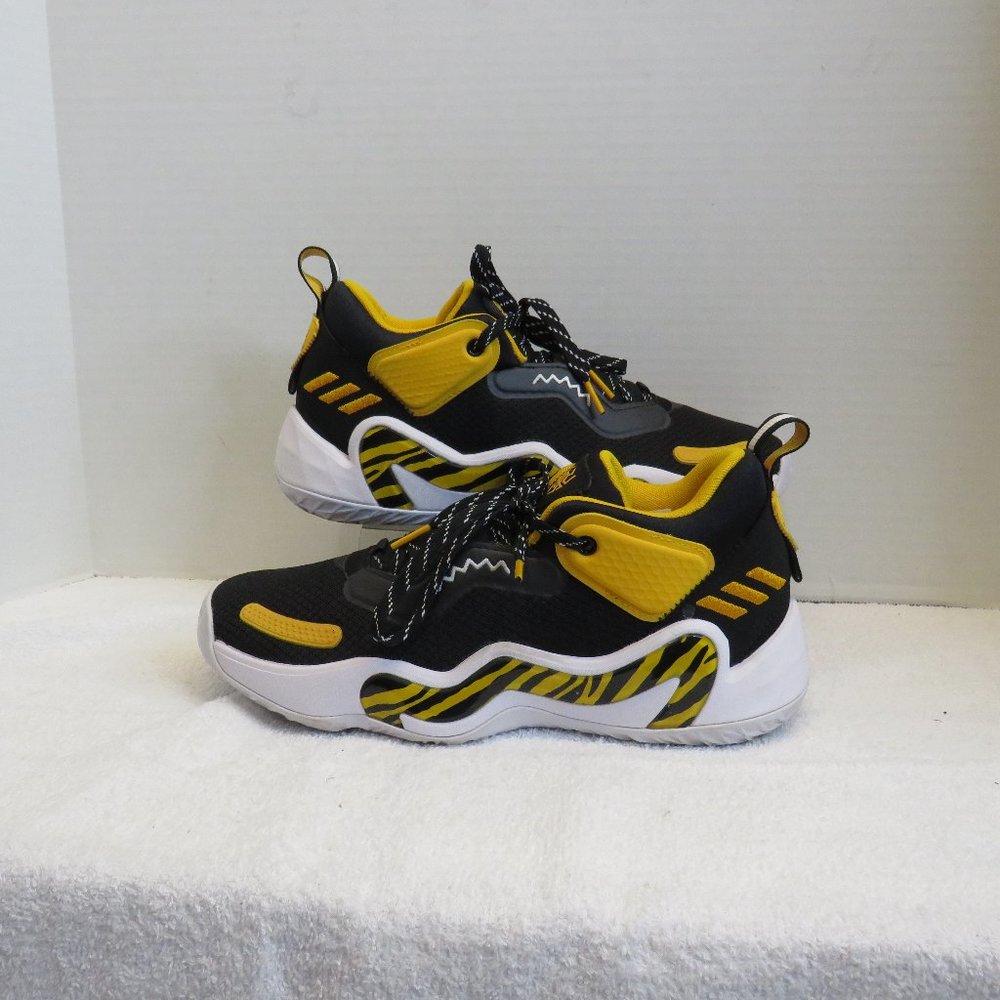 Addis Don0van Mitchell #45 Issue #3 x Bel-Air Athletics College Gold Size 8.
